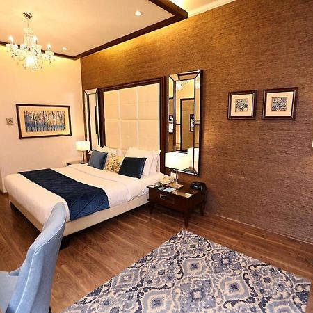 Ramada By Wyndham Multan Hotel Exterior photo