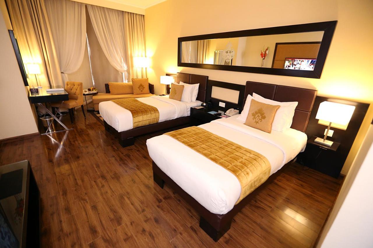 Ramada By Wyndham Multan Hotel Exterior photo
