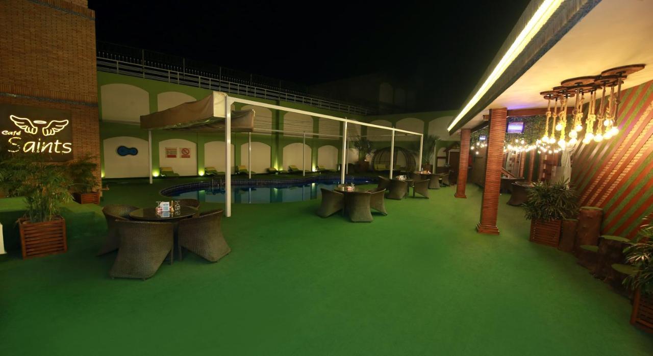 Ramada By Wyndham Multan Hotel Exterior photo