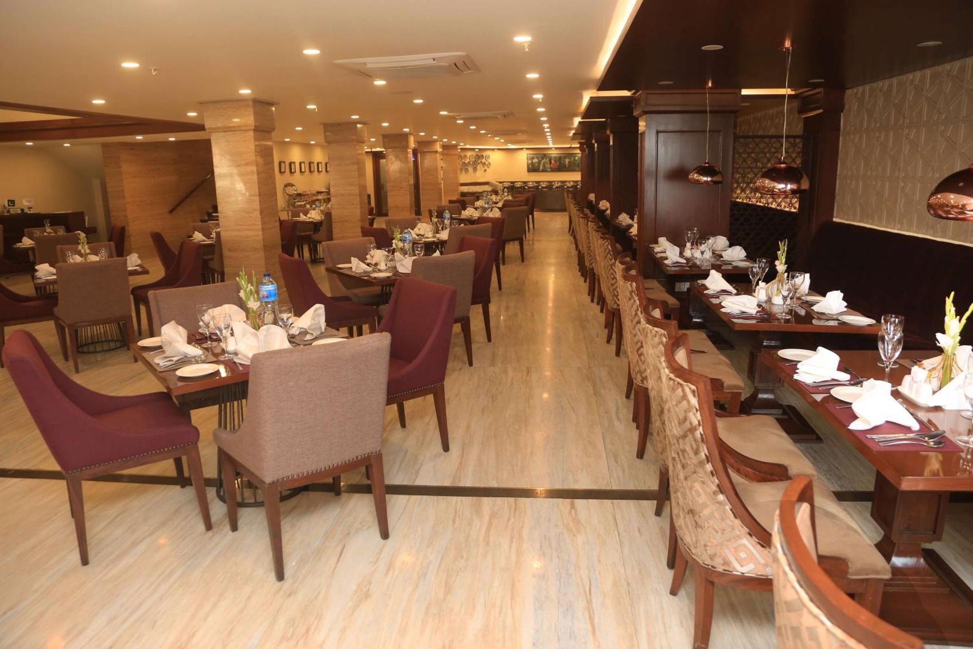 Ramada By Wyndham Multan Hotel Exterior photo