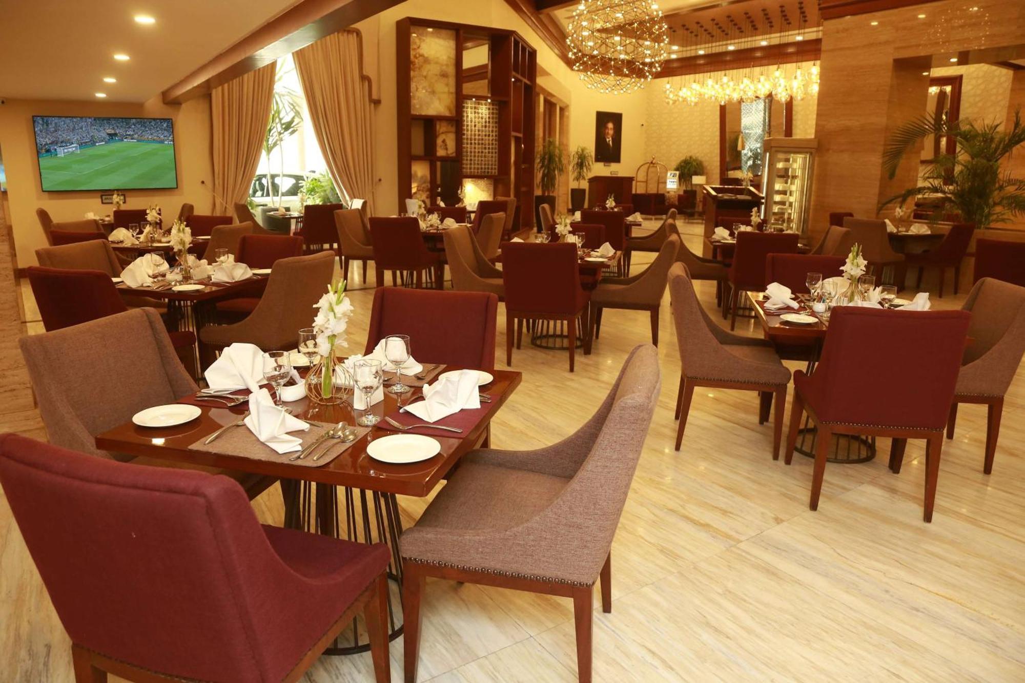 Ramada By Wyndham Multan Hotel Exterior photo