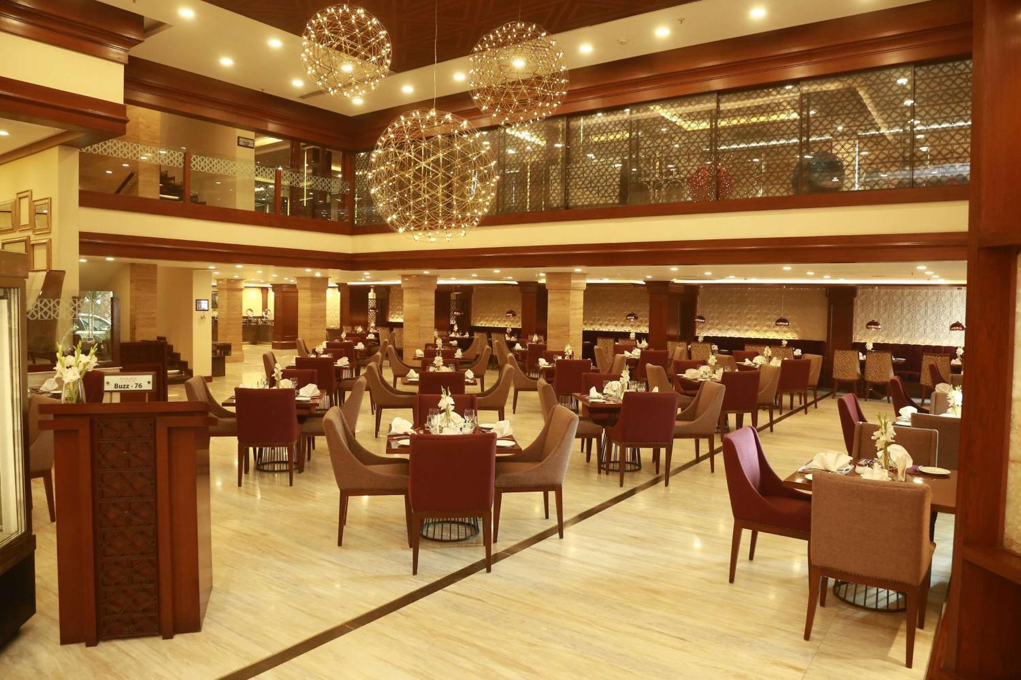 Ramada By Wyndham Multan Hotel Exterior photo